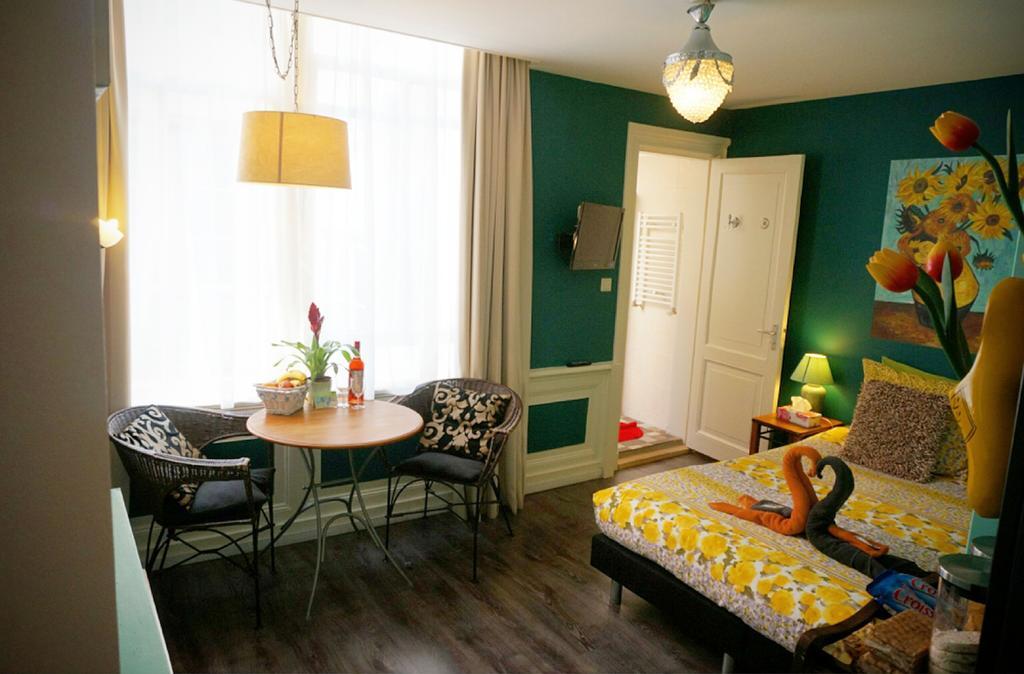 Bed and Breakfast Tulip Of Амстердам Номер фото